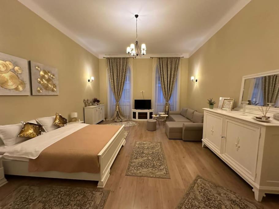 Studio Montaldo Брашов Экстерьер фото